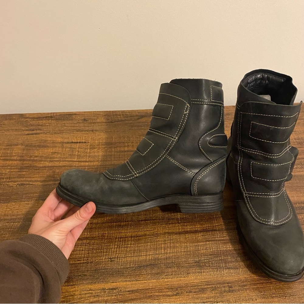 Fly London Black Leather Seli Engineer Boot size 39 - Picture 6 of 11